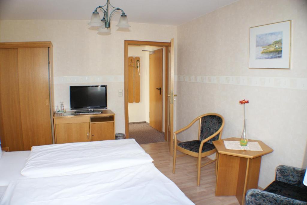 Kastanienhof Hotel Garni Zinnowitz Room photo